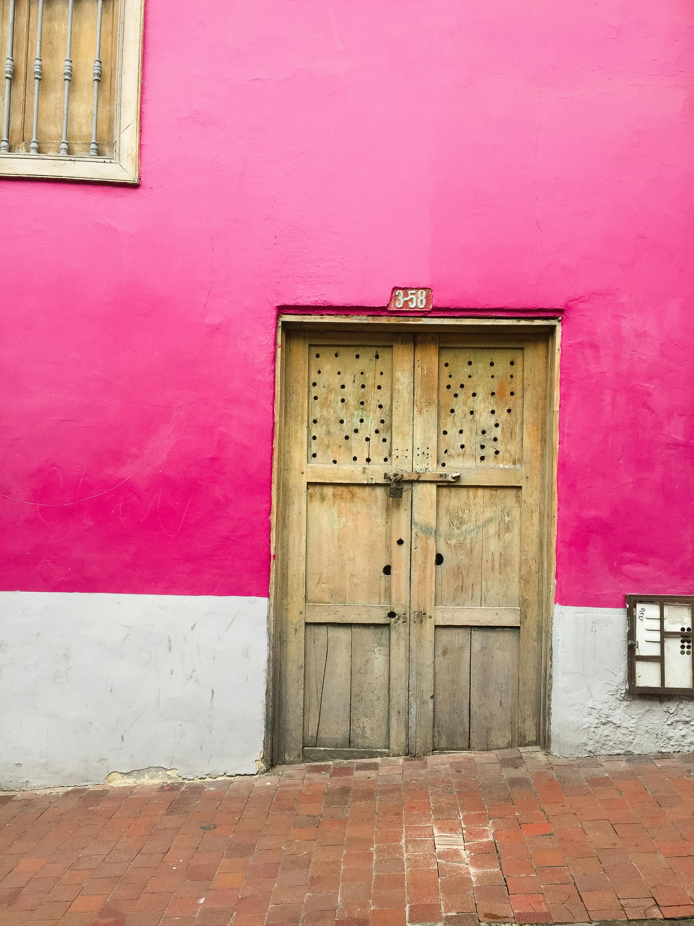 Choosing the perfect front door color